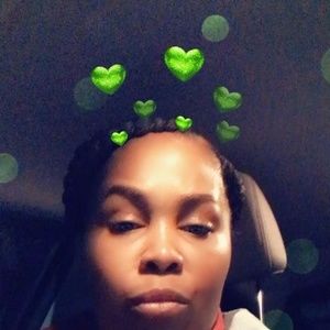 Meet your Posher, Zenia